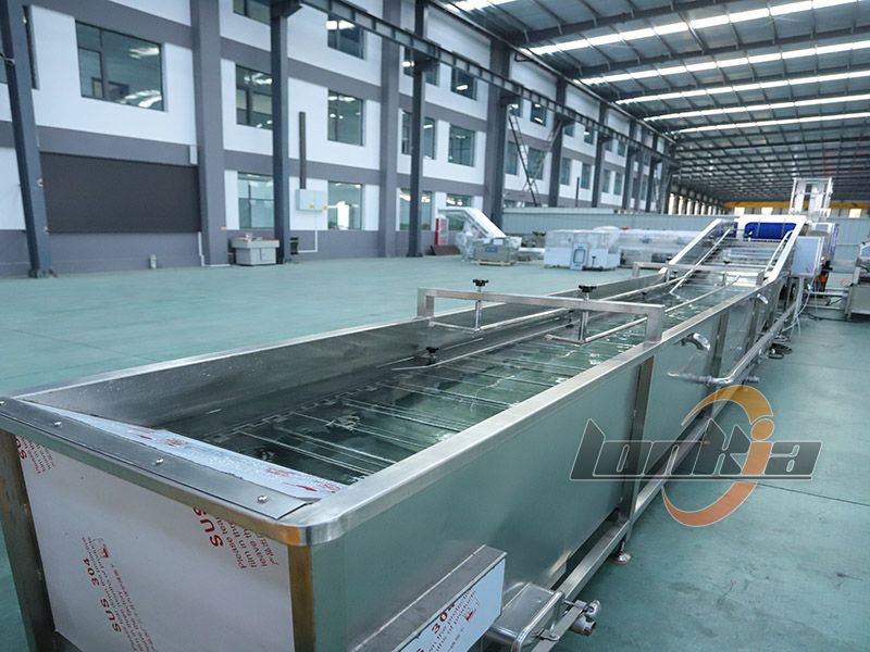 plastic basket washing machine in plant
