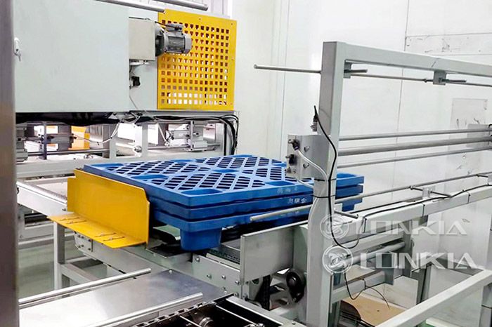 Plastic Pallet Washer1