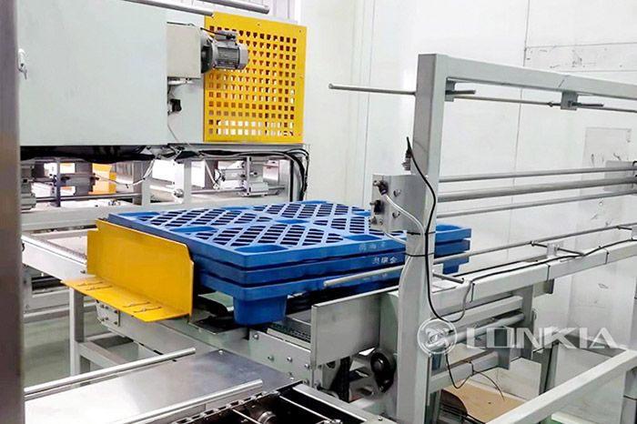 Plastic Pallet Washer1