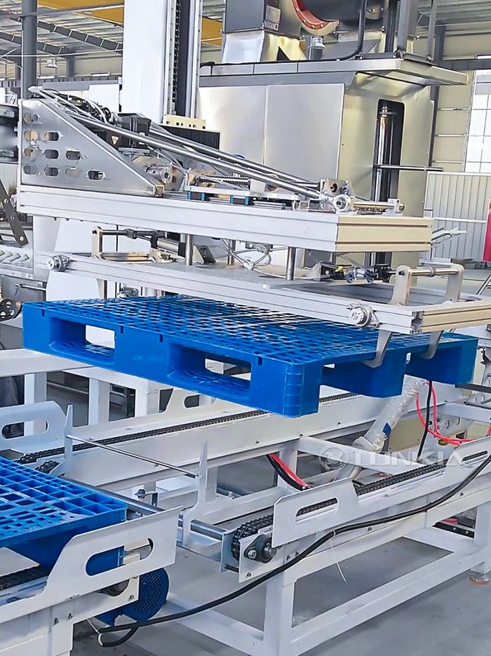 Plastic Pallet Washer7